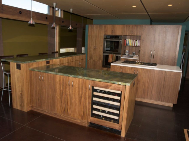 https://www.swirlwoodcraft.com/wp-content/uploads/2022/10/H-Garnite-counter-tops-1024x681-640x480_c.jpg