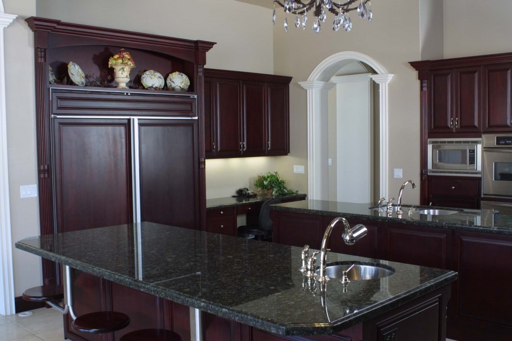 Traditional Kitchen Cabinets