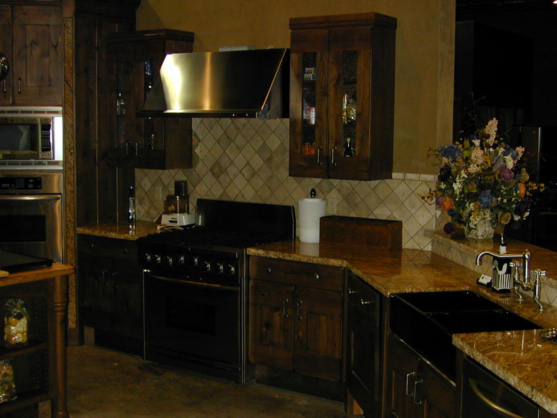 traditional styled kitchen